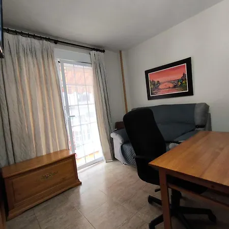 Bajo Con Terraza Junto Al Mar Apartment
