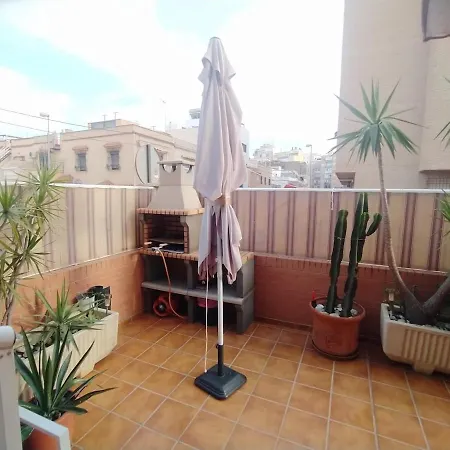 Bajo Con Terraza Junto Al Mar